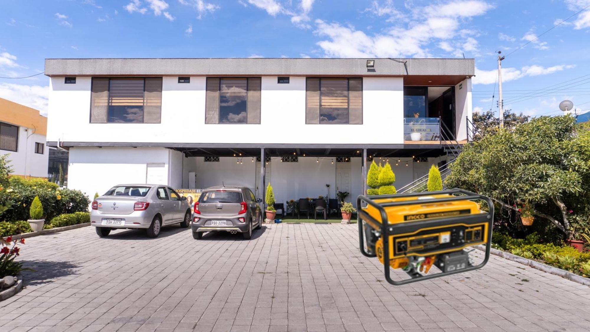 Hospedaje El Girasol Tababela キト エクステリア 写真